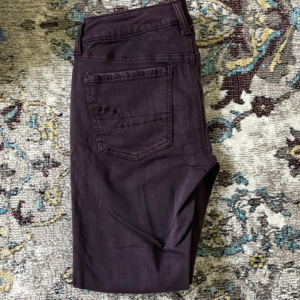 American Eagle Mid-rise Plum Jeggging